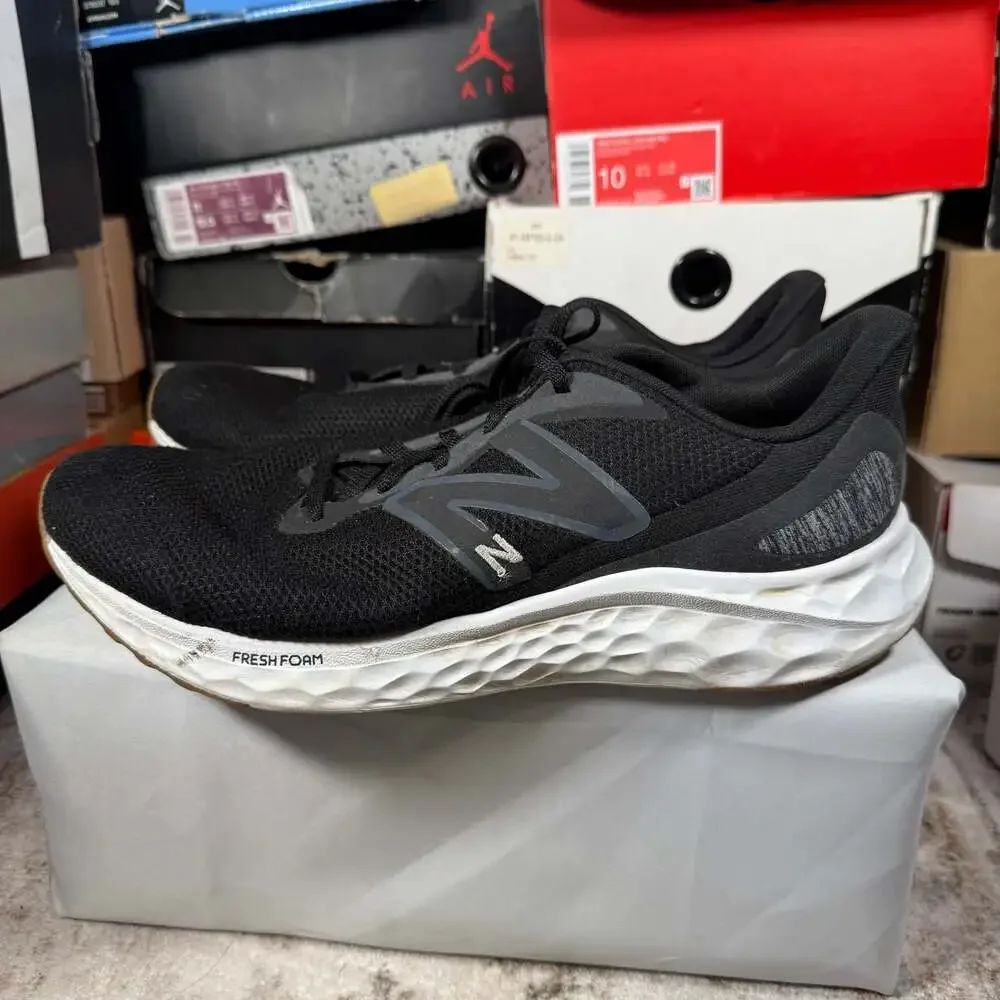 New Balance Fresh Foam Arishi v4 Men's Running Shoes Black Silver